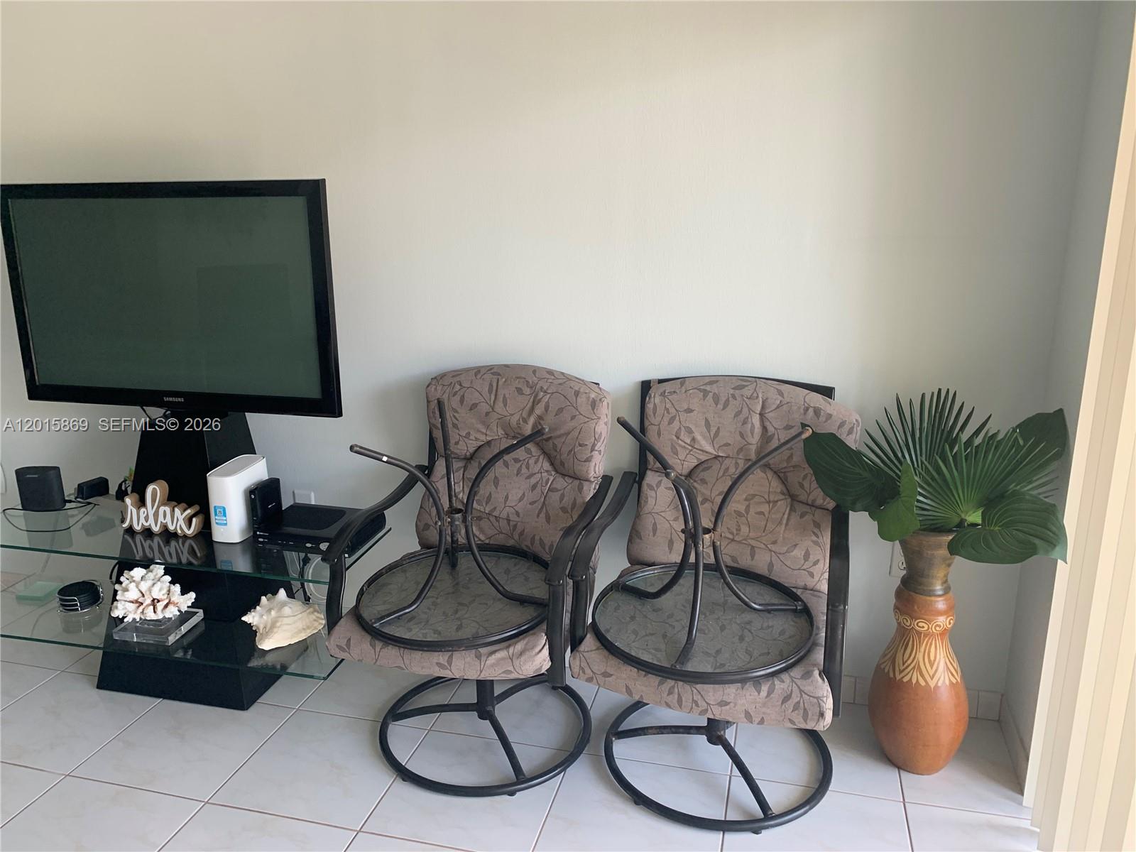 MZM 1 / 2 870 sq. ft. $ 2026-05-08 0 Photo