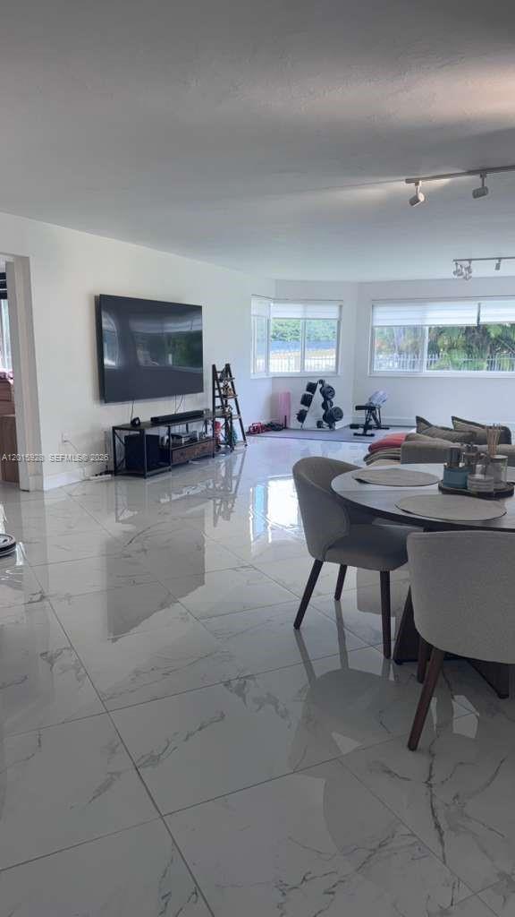 Ver detalles A104 2 / 2 1789 sq. ft. $ 2026-05-08 0 foto