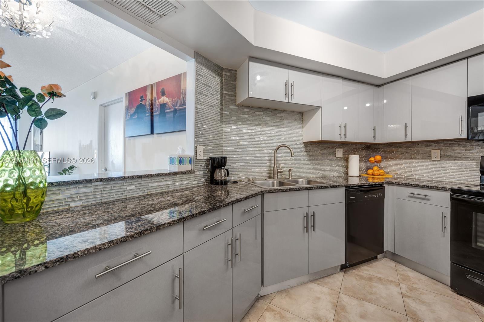 Photo of 3725 Ocean Dr  #1015, Hollywood, Florida, 33019 - 