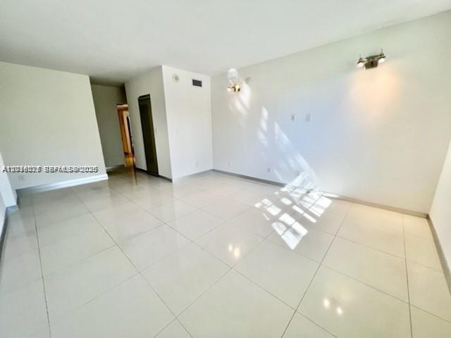 Photo of 19370 Collins Ave  #121, Sunny Isles Beach, Florida, 33160 - 