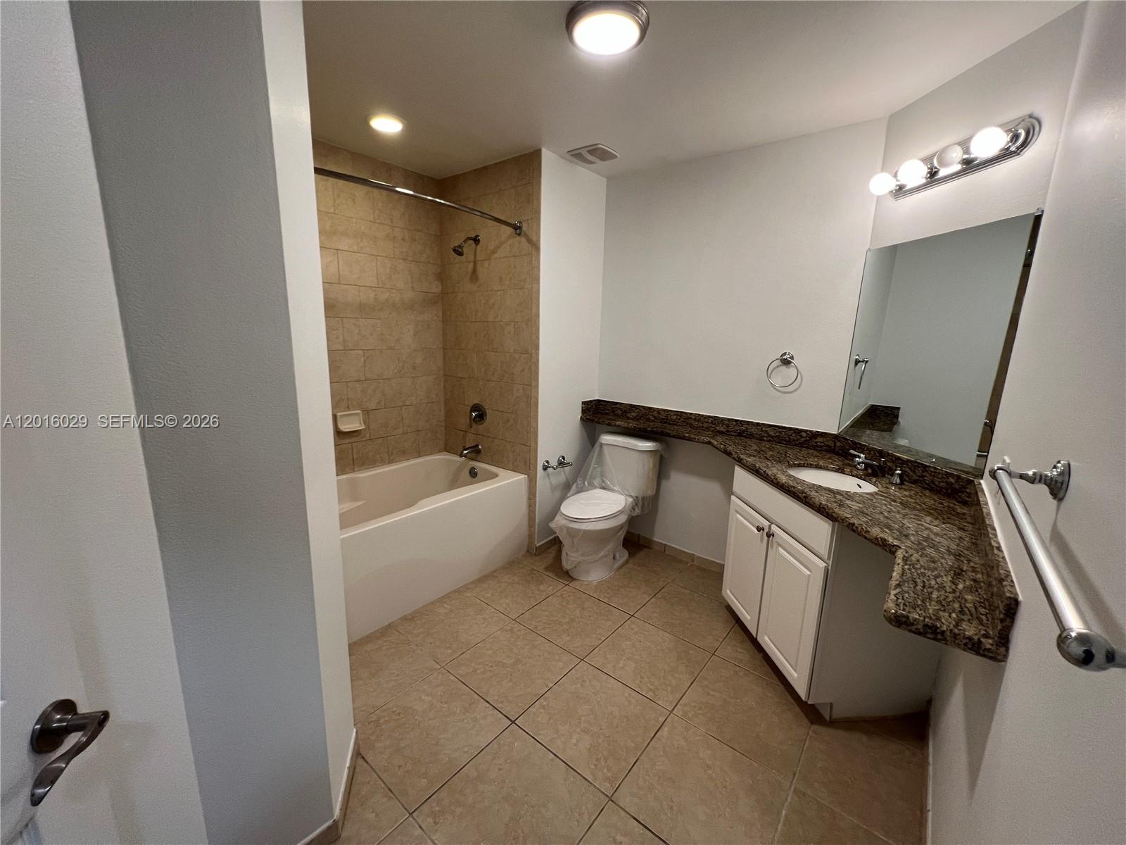 Photo of 3001 185th St  #122, Aventura, Florida, 33180 - 