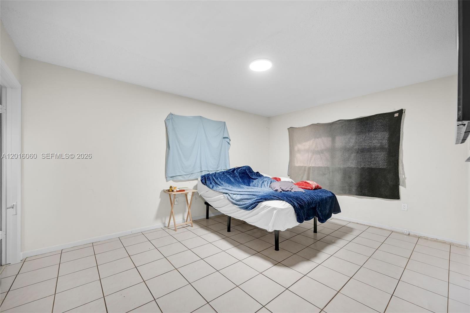 See details / 1969 sq. ft. $ 2026-05-09 0 Photo