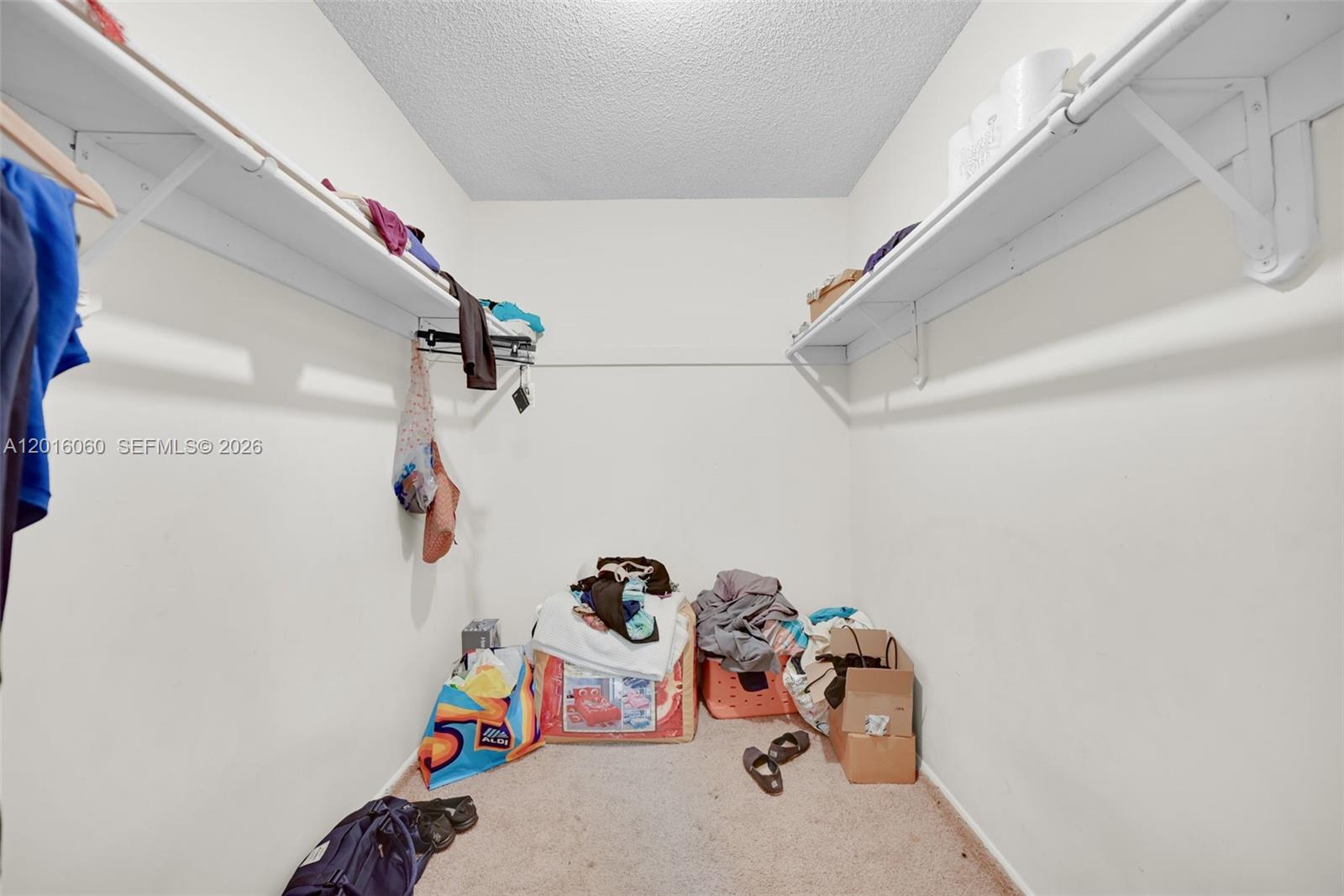 See details / 1969 sq. ft. $ 2026-05-09 0 Photo
