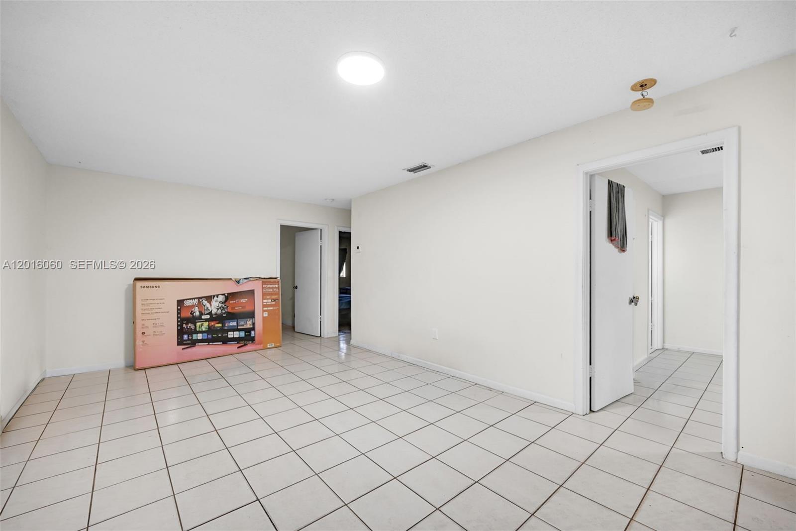 See details / 1969 sq. ft. $ 2026-05-09 0 Photo