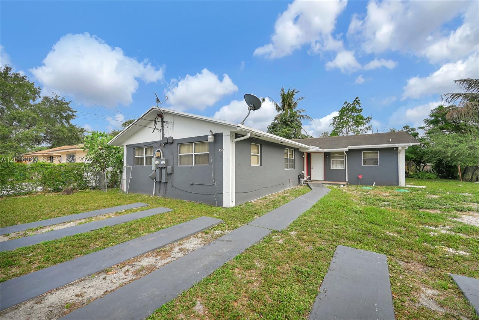See details / 1969 sq. ft. $ 2026-05-09 0 Photo
