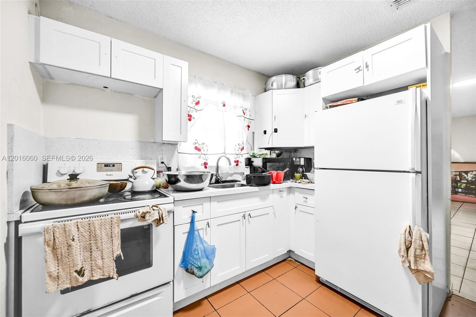 See details / 1969 sq. ft. $ 2026-05-09 0 Photo