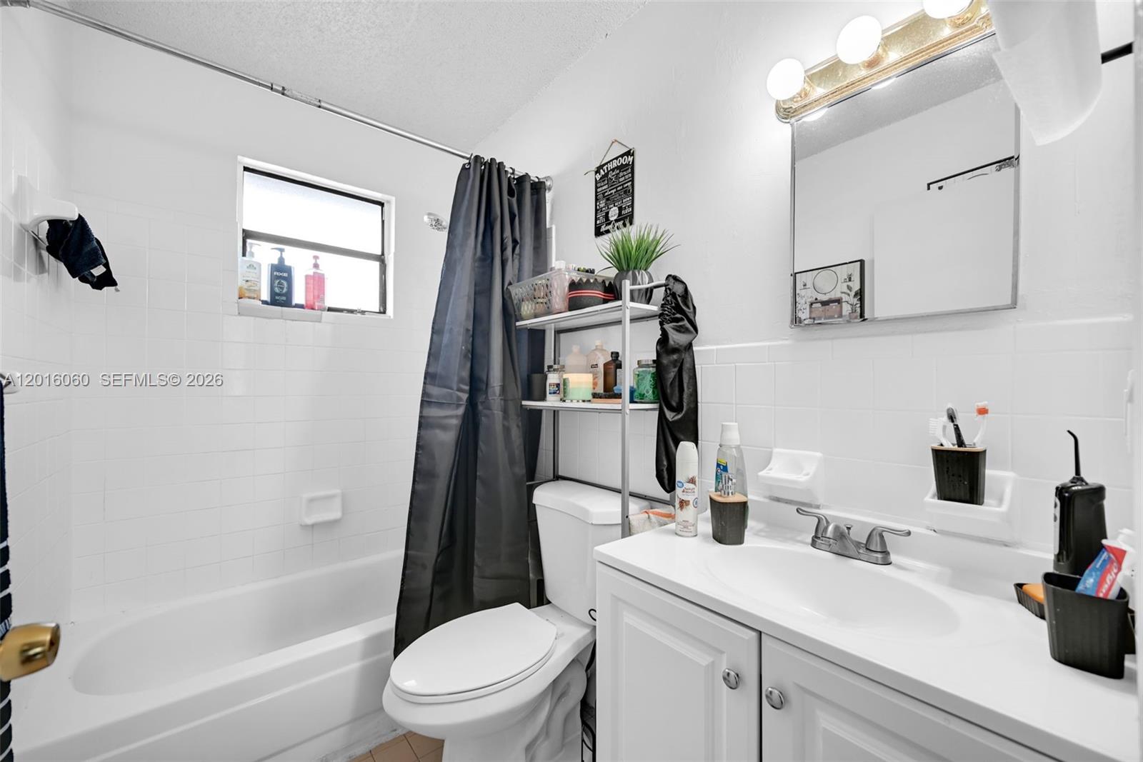 See details / 1969 sq. ft. $ 2026-05-09 0 Photo