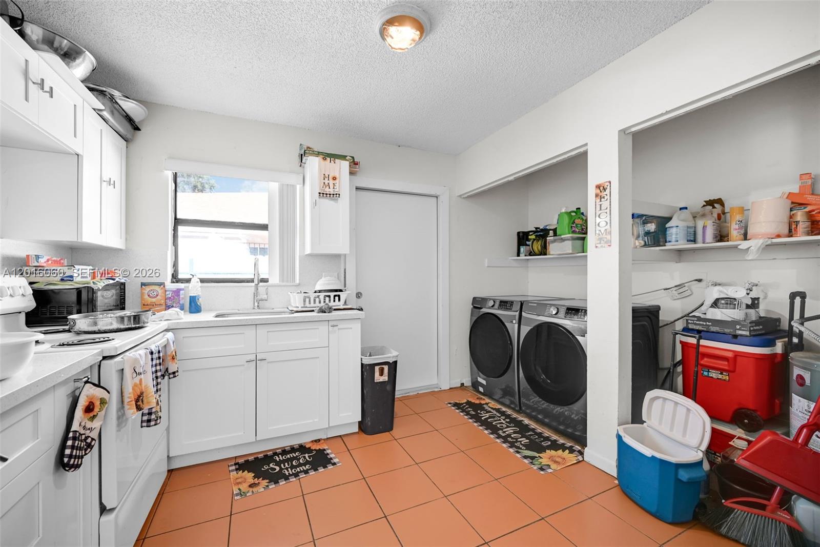 See details / 1969 sq. ft. $ 2026-05-09 0 Photo