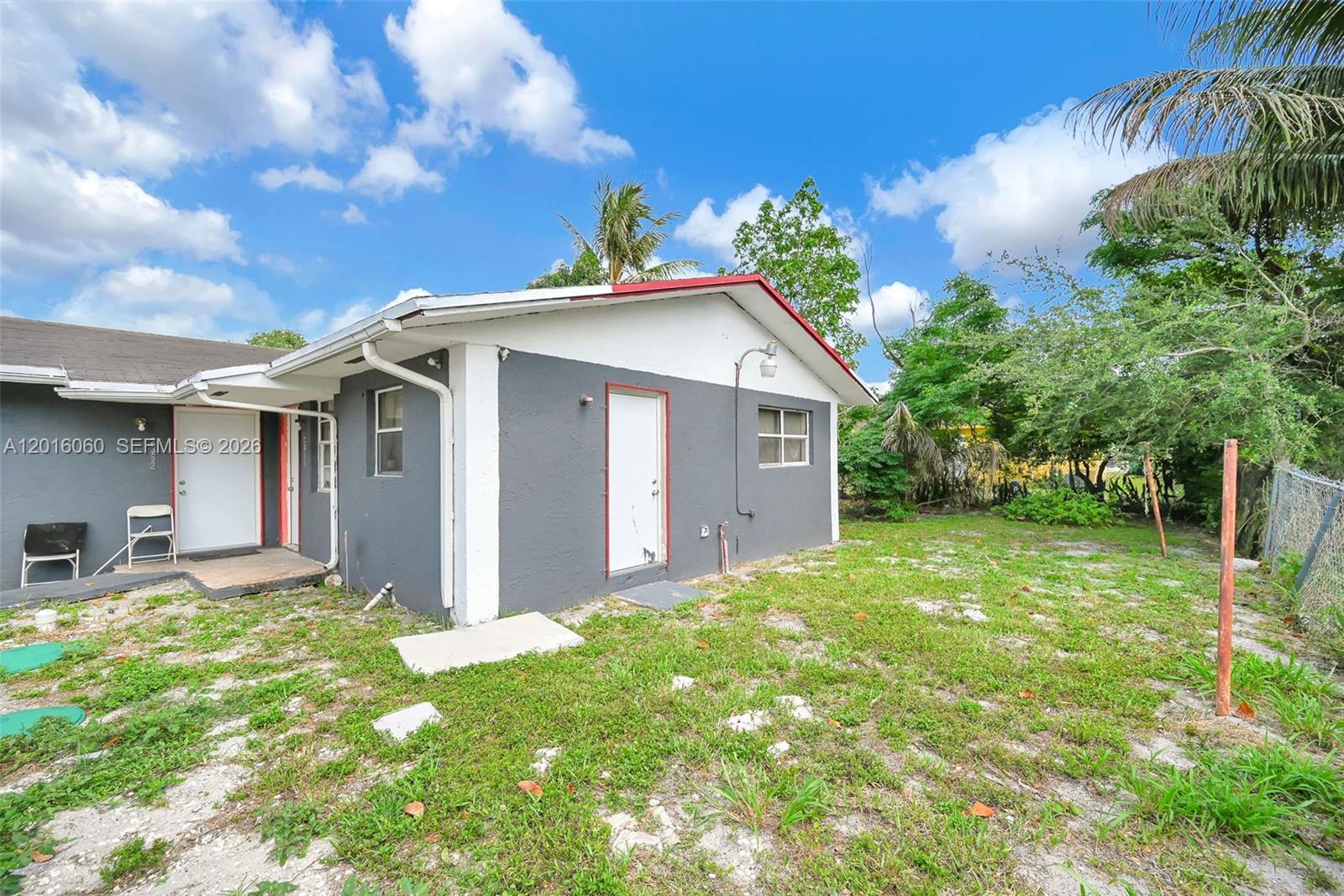 See details / 1969 sq. ft. $ 2026-05-09 0 Photo