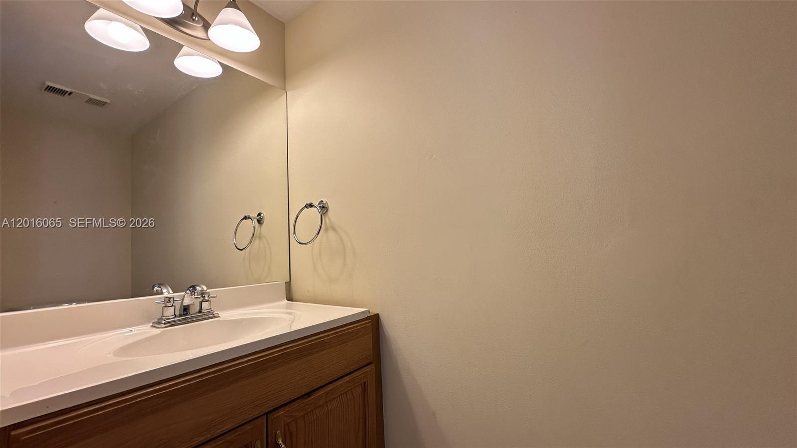 Photo of 18181 31st Ct  #1408, Aventura, Florida, 33160 - Powder room