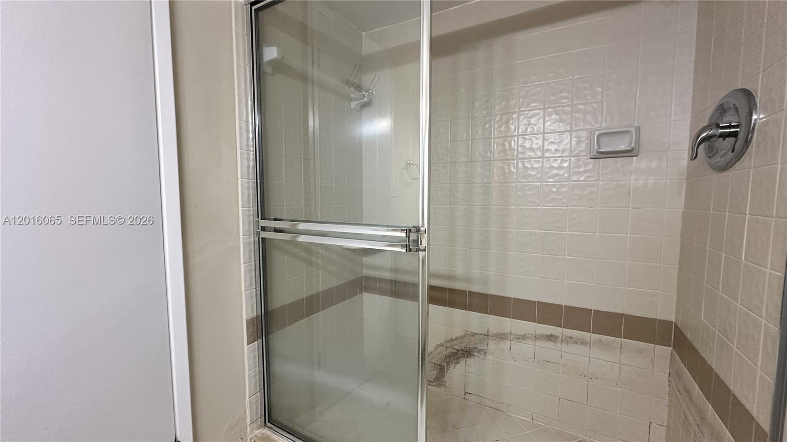 Photo of 18181 31st Ct  #1408, Aventura, Florida, 33160 - En-suite Guest Bath