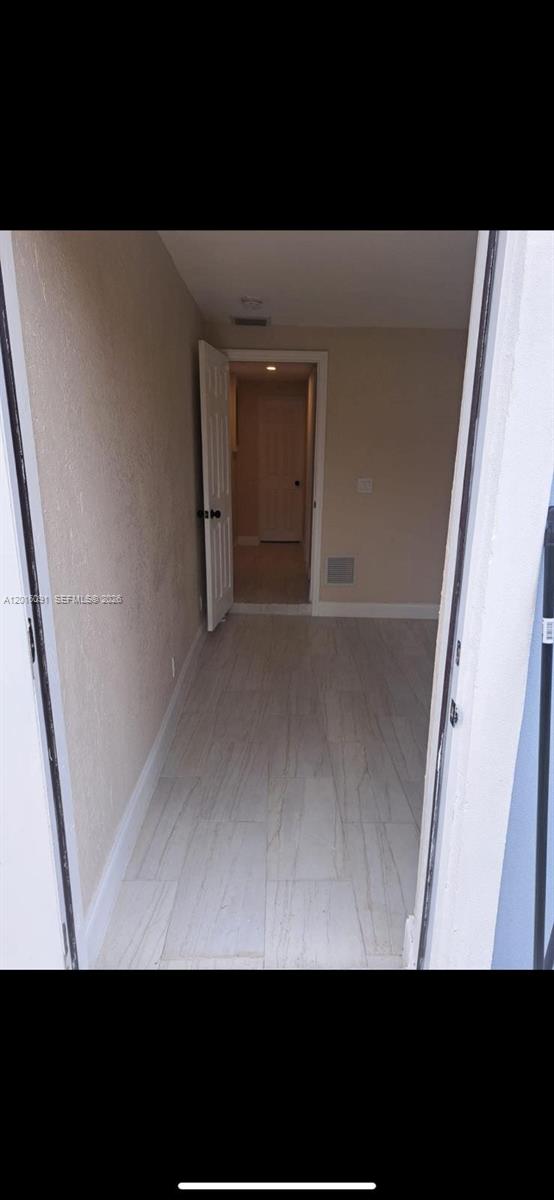 Ver detalles 311 3 / 2 1267 sq. ft. $ 2026-06-04 0 foto