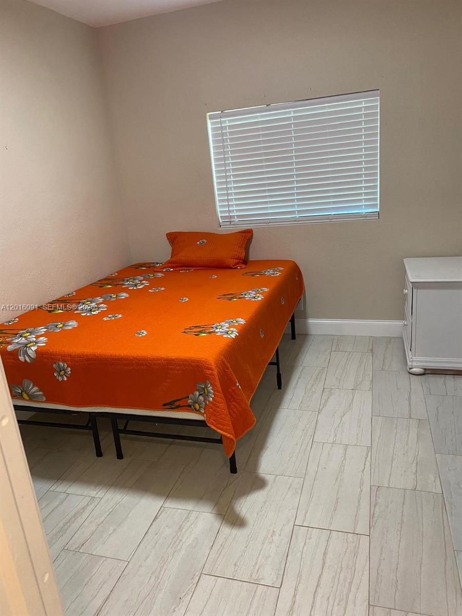 Ver detalles 311 3 / 2 1267 sq. ft. $ 2026-06-04 0 foto