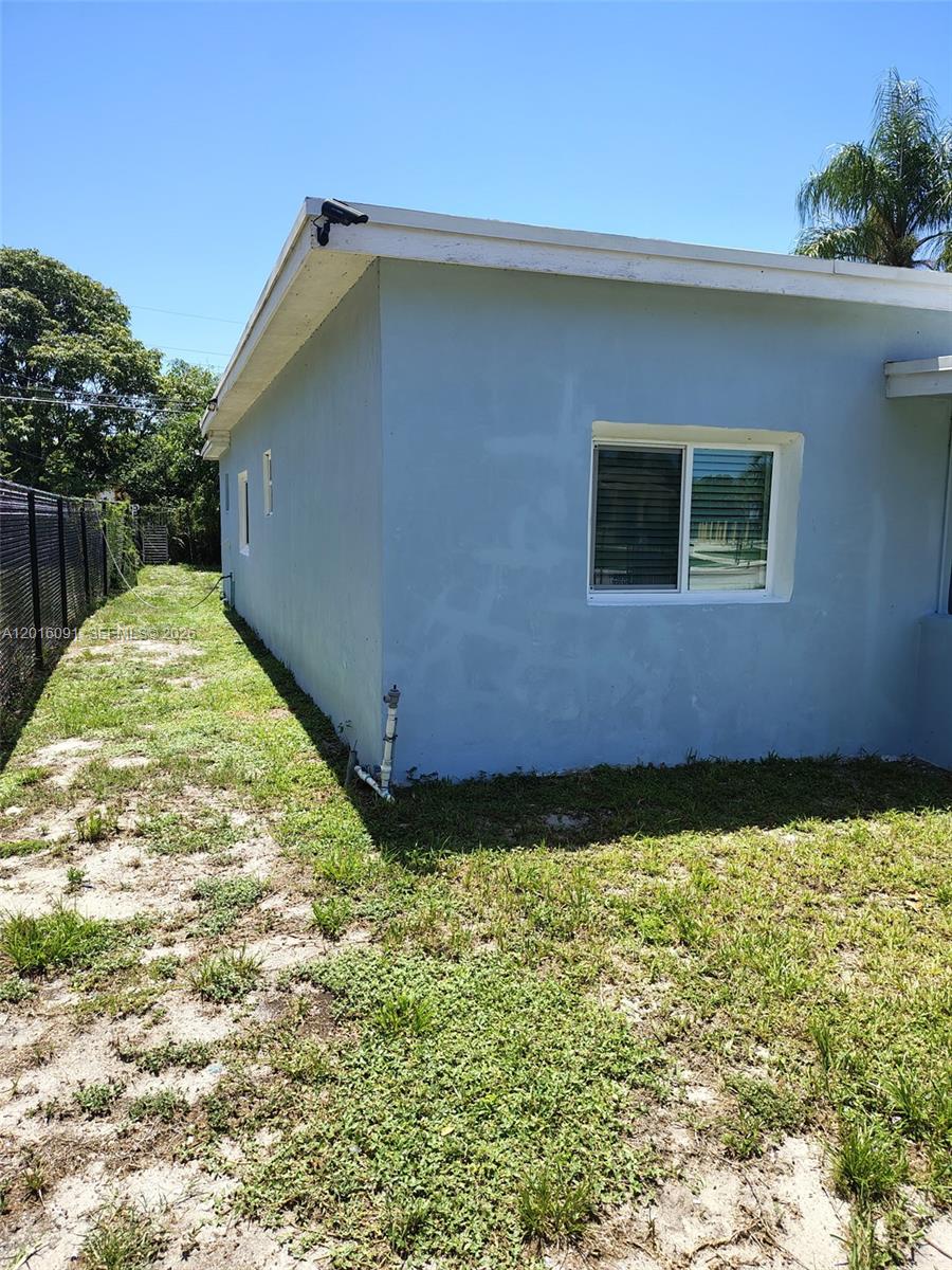 Ver detalles 311 3 / 2 1267 sq. ft. $ 2026-06-04 0 foto