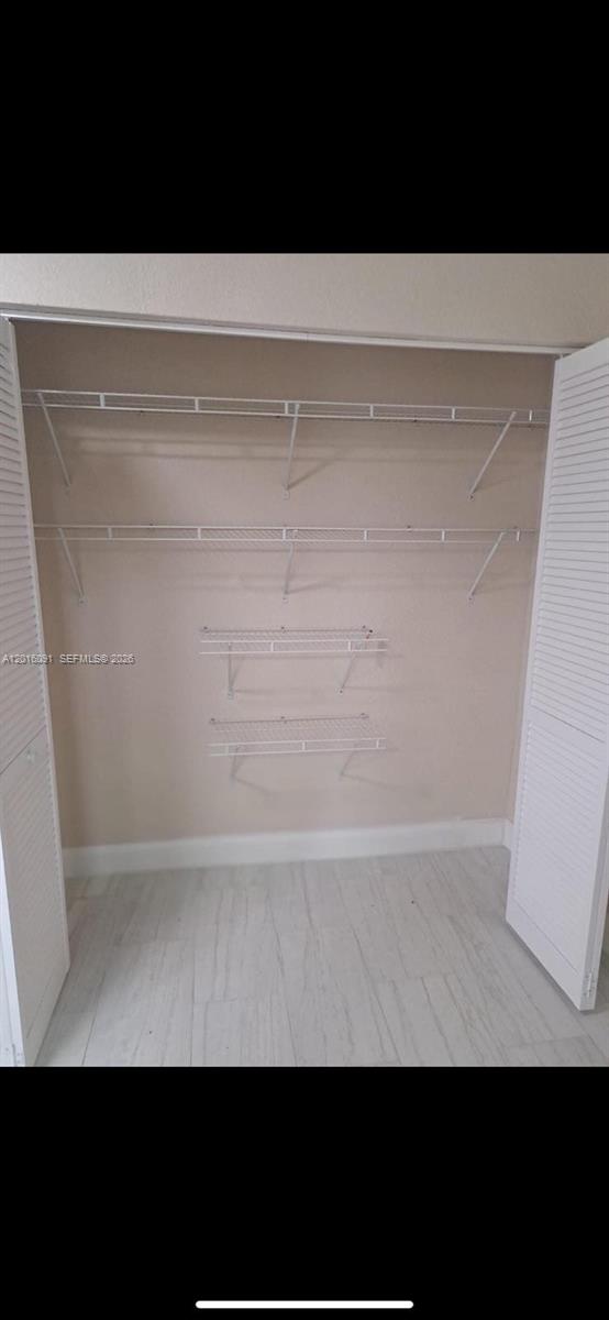 Ver detalles 311 3 / 2 1267 sq. ft. $ 2026-06-04 0 foto