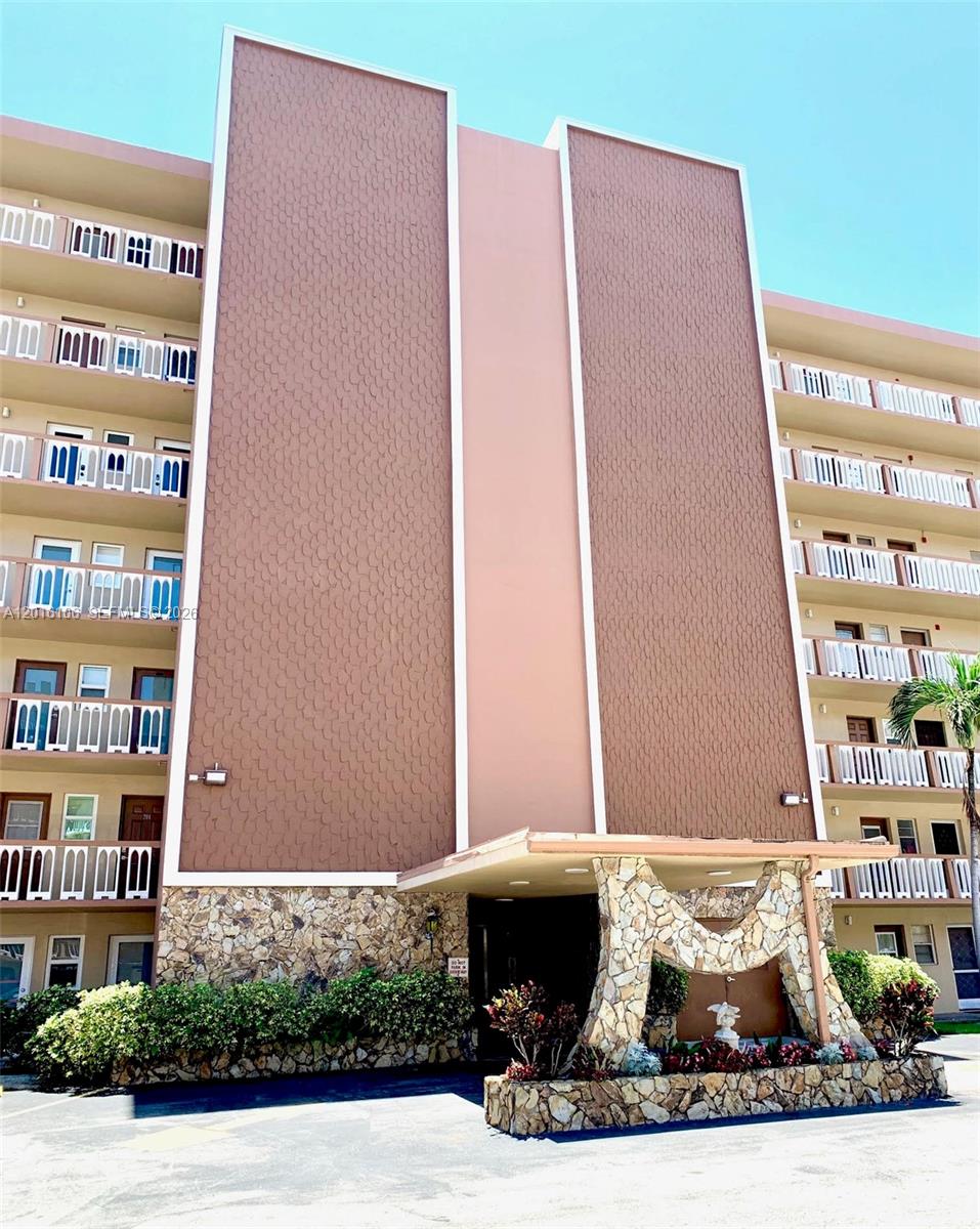 Photo of 501 14th Ave  #601, Hallandale Beach, Florida, 33009 - 
