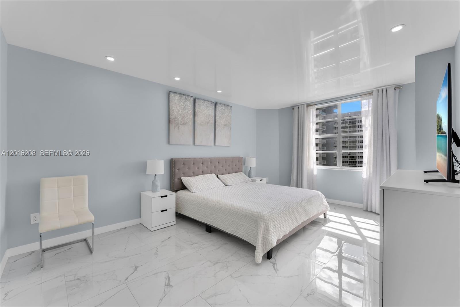 See details 15Q 3 / 3 1740 sq. ft. $ 2026-05-10 0 Photo