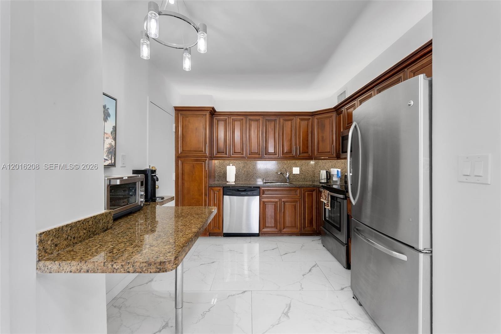 See details 15Q 3 / 3 1740 sq. ft. $ 2026-05-10 0 Photo