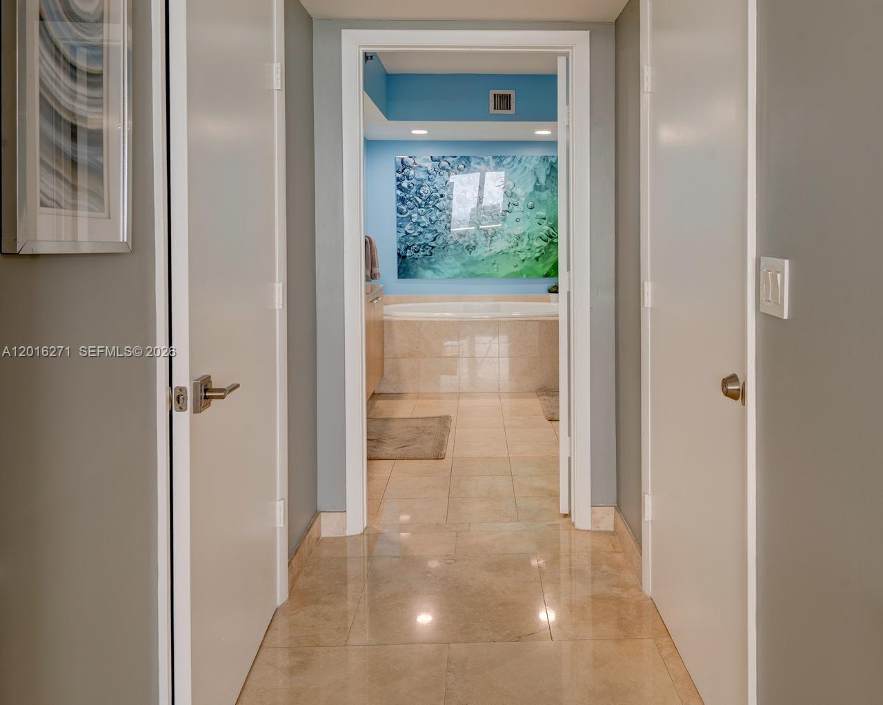 See details 4903 3 / 3 1733 sq. ft. $ 2026-05-10 0 Photo