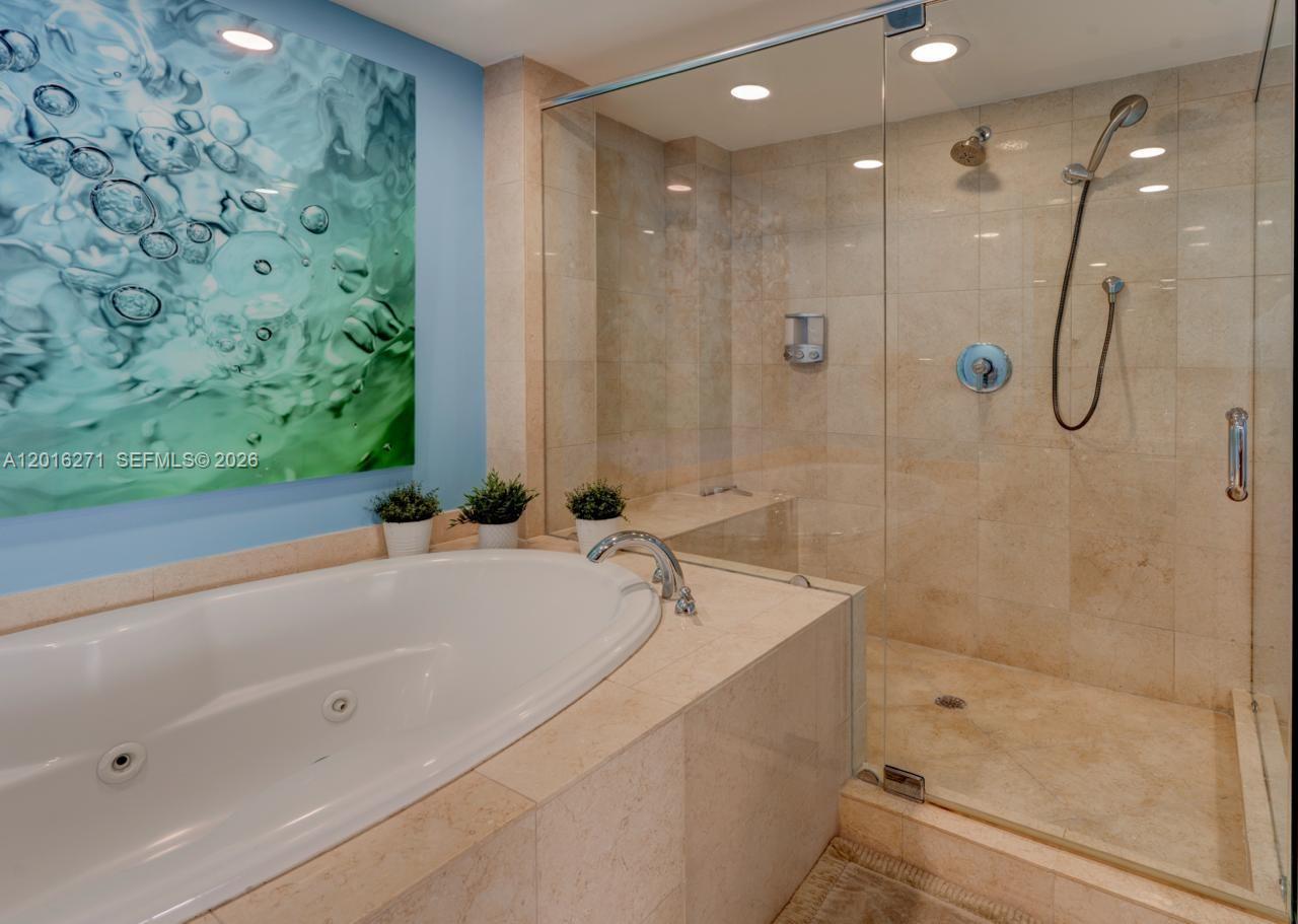 See details 4903 3 / 3 1733 sq. ft. $ 2026-05-10 0 Photo