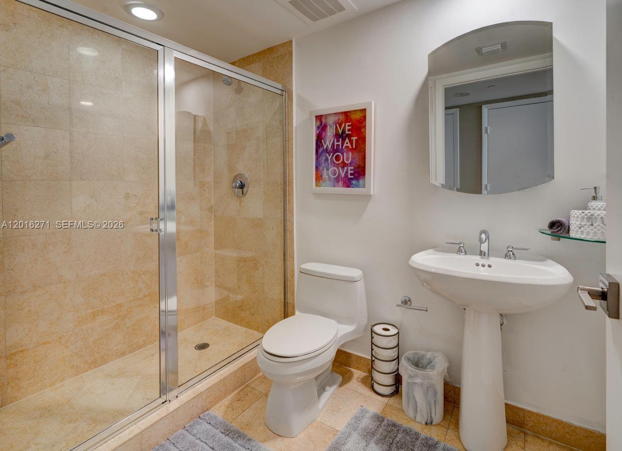 See details 4903 3 / 3 1733 sq. ft. $ 2026-05-10 0 Photo