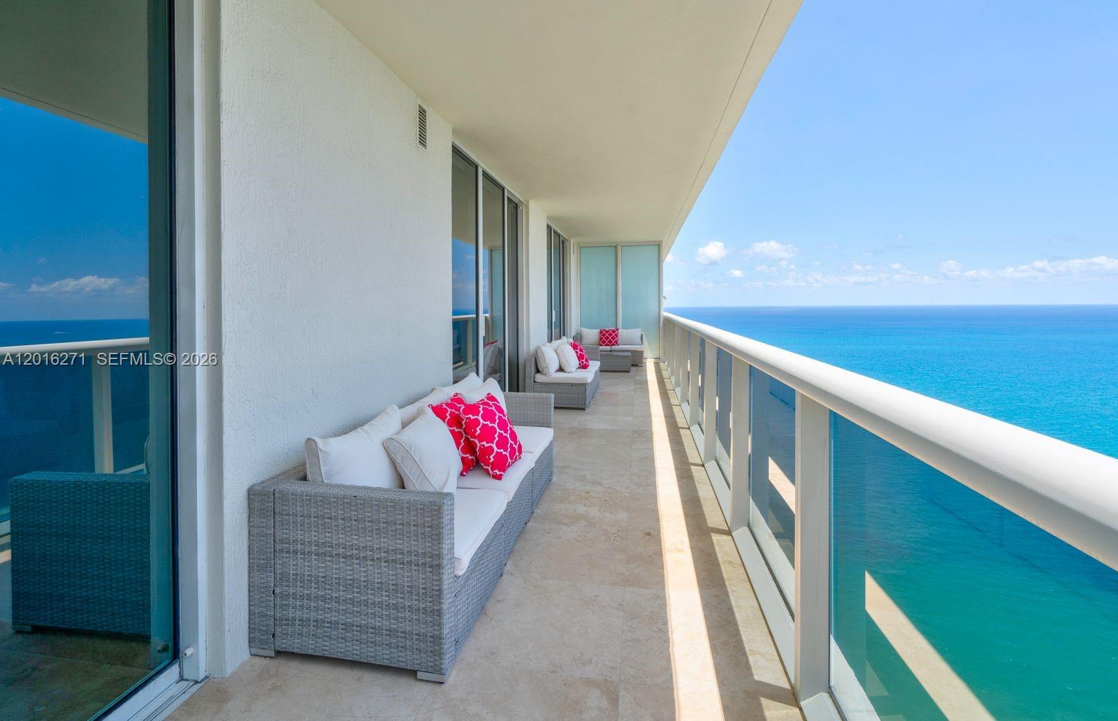 See details 4903 3 / 3 1733 sq. ft. $ 2026-05-10 0 Photo