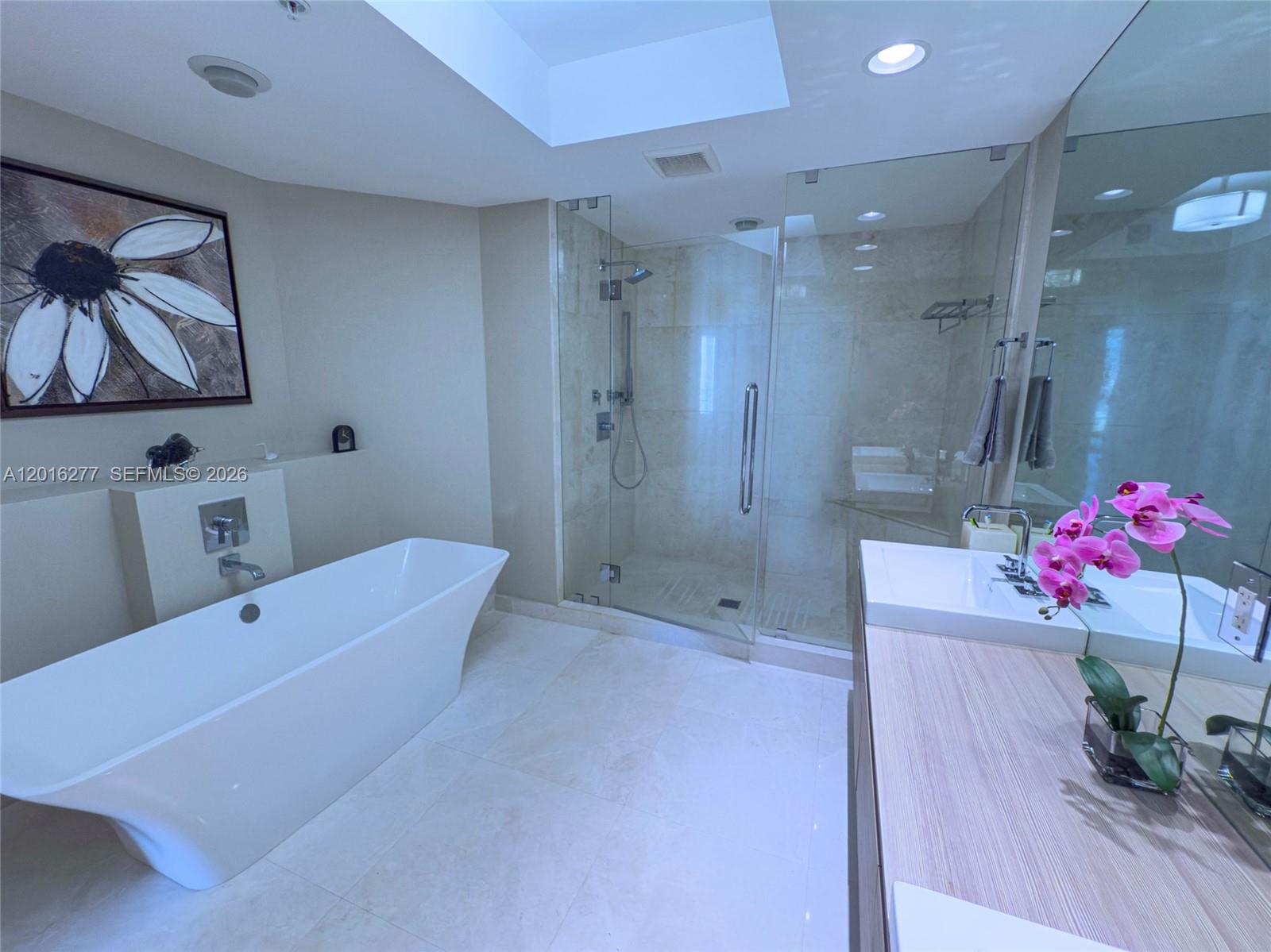 Photo of 17111 Biscayne Blvd #1705, North Miami Beach, Florida, 33160 -