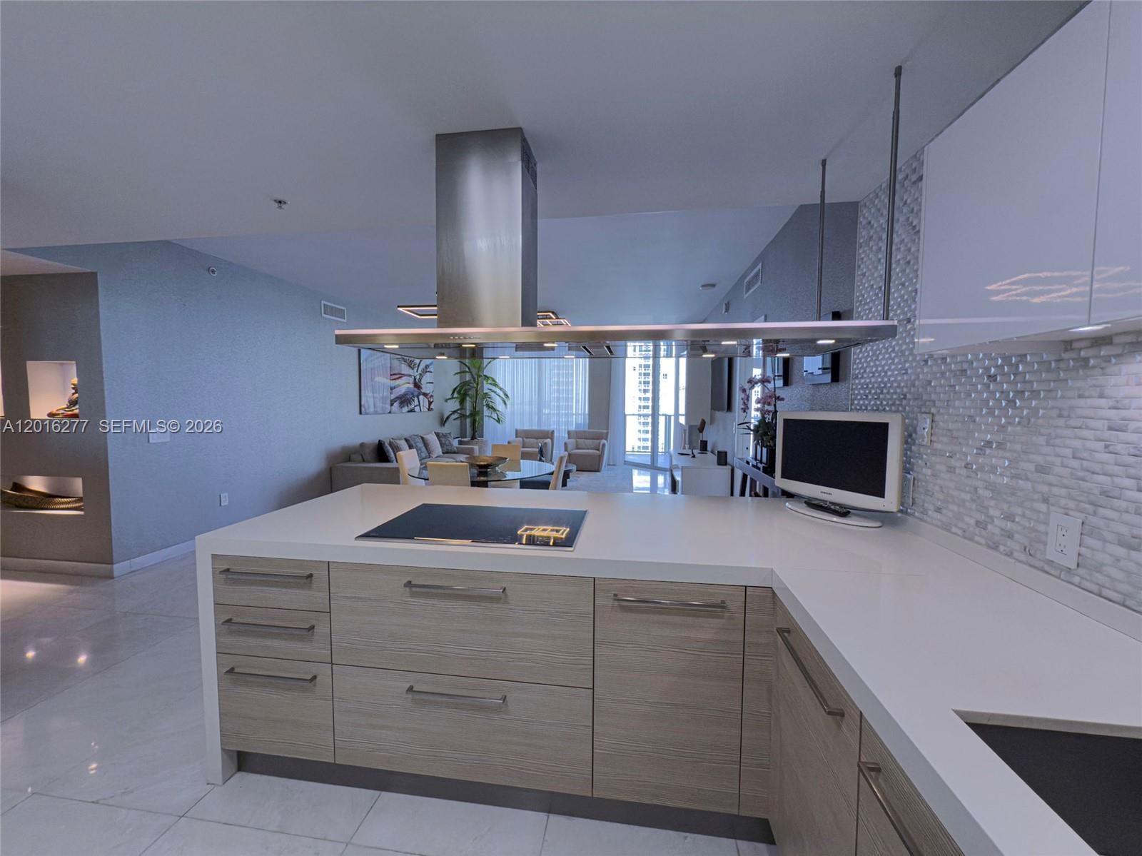 Photo of 17111 Biscayne Blvd #1705, North Miami Beach, Florida, 33160 -