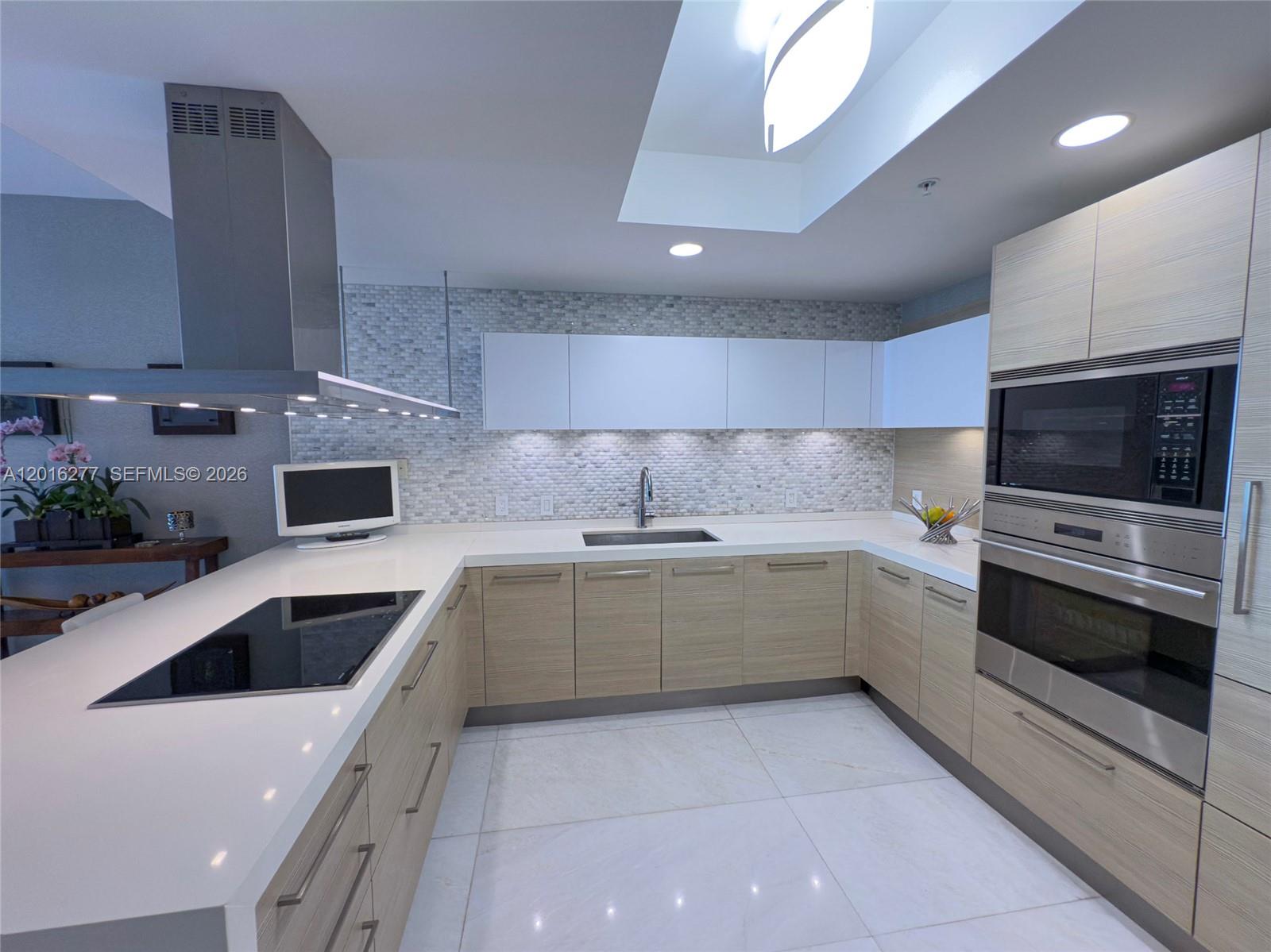 Photo of 17111 Biscayne Blvd #1705, North Miami Beach, Florida, 33160 -