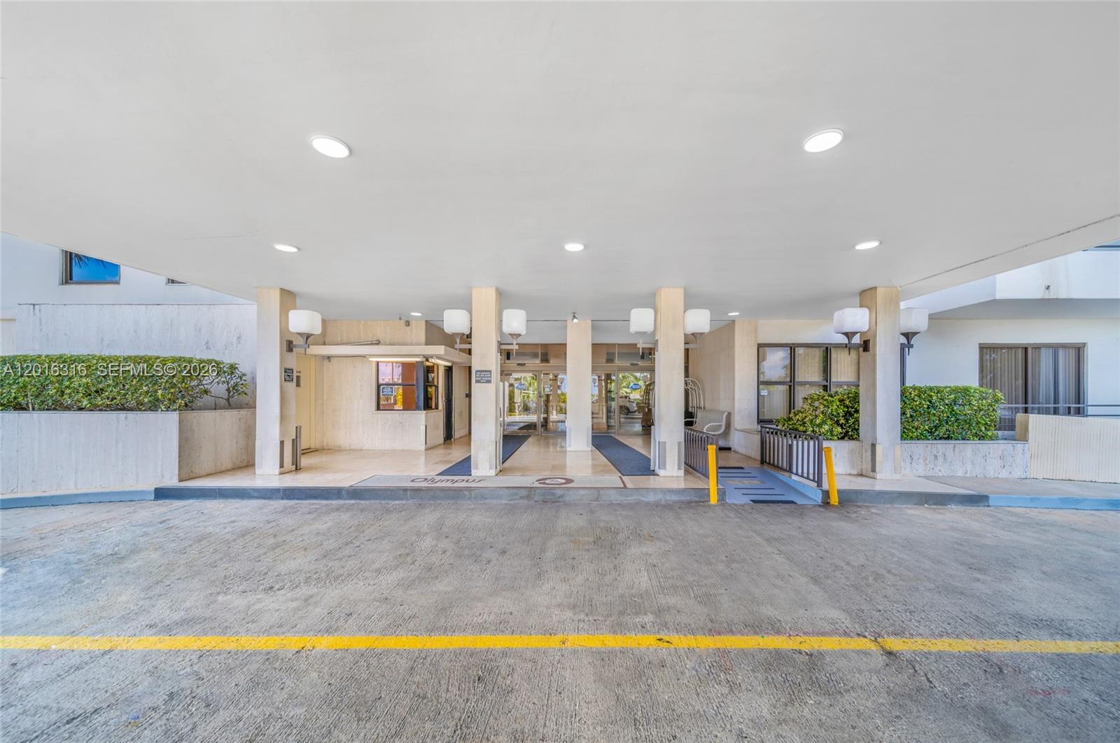 Photo of 2500 Parkview Dr #2119, Hallandale Beach, Florida, 33009 -