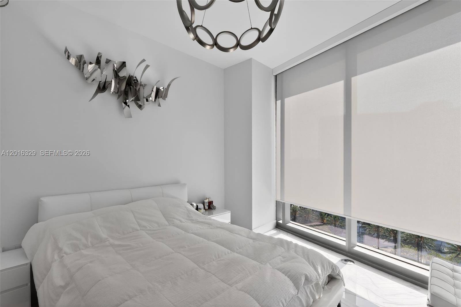 805 4 / 6 3204 sq. ft. $ 2026-05-11 0 Photo