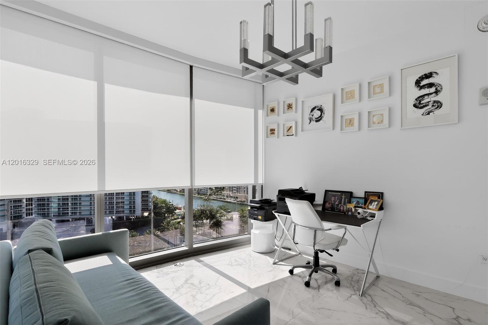 805 4 / 6 3204 sq. ft. $ 2026-05-11 0 Photo