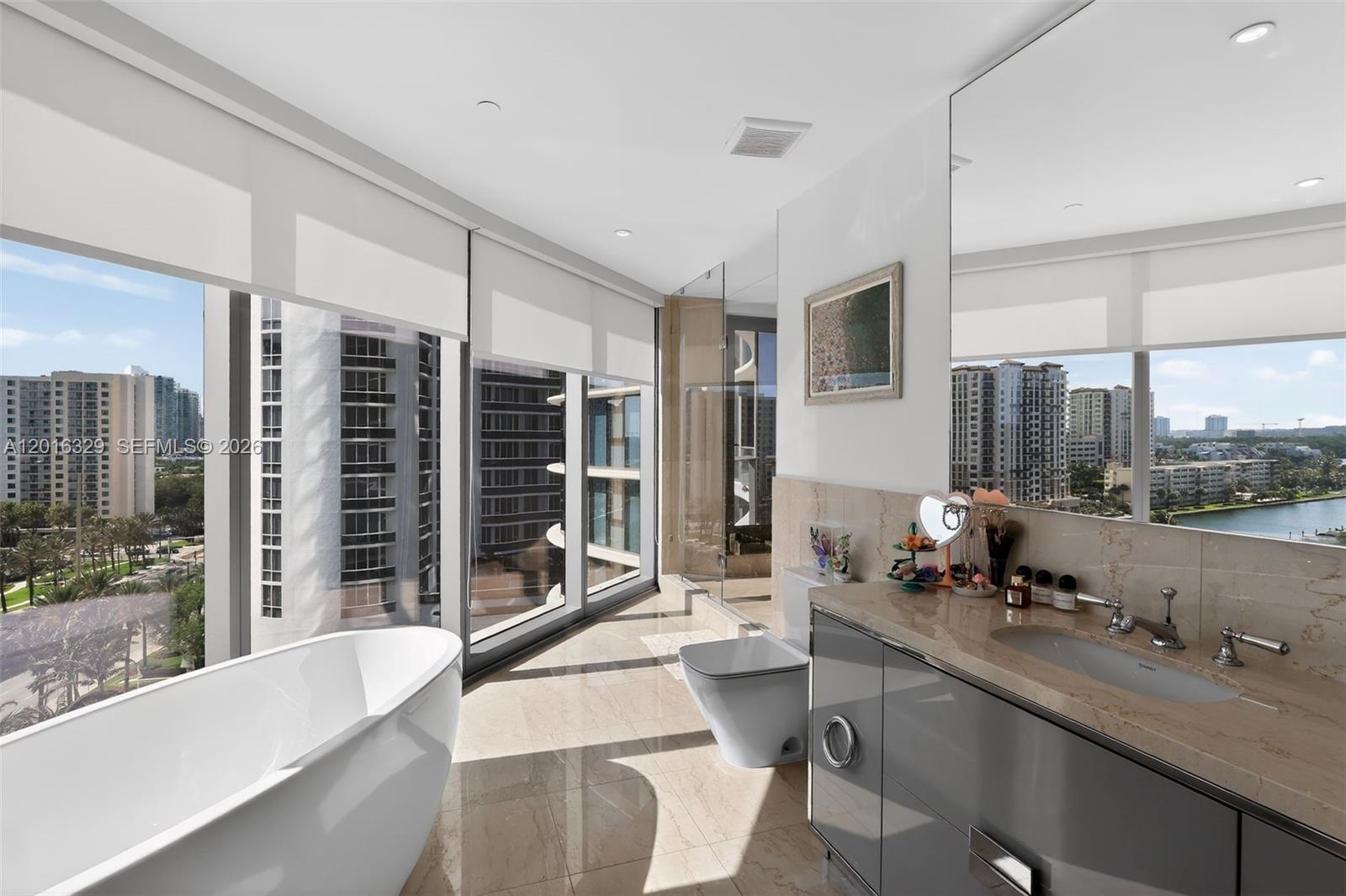 805 4 / 6 3204 sq. ft. $ 2026-05-11 0 Photo