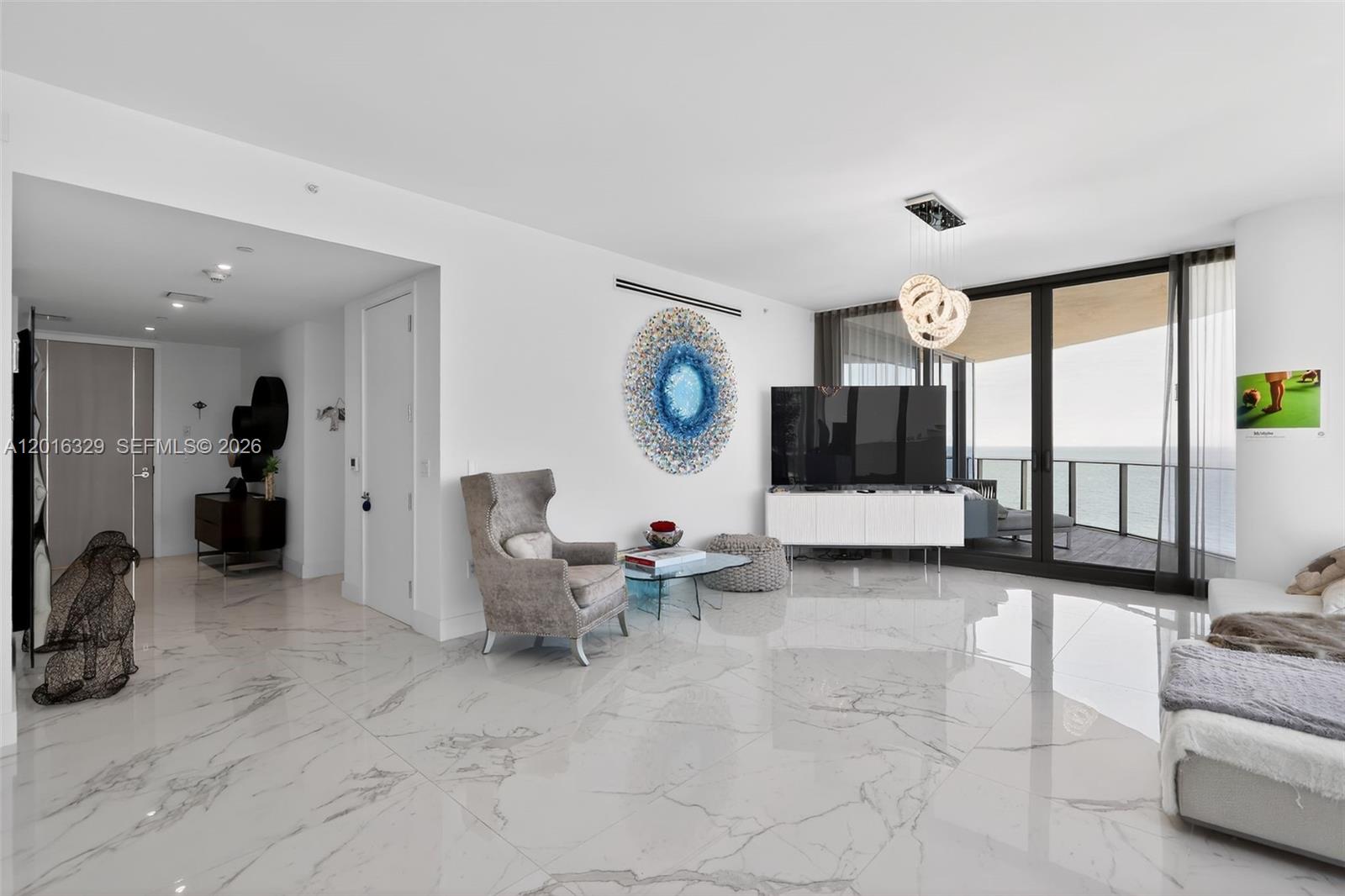 805 4 / 6 3204 sq. ft. $ 2026-05-11 0 Photo