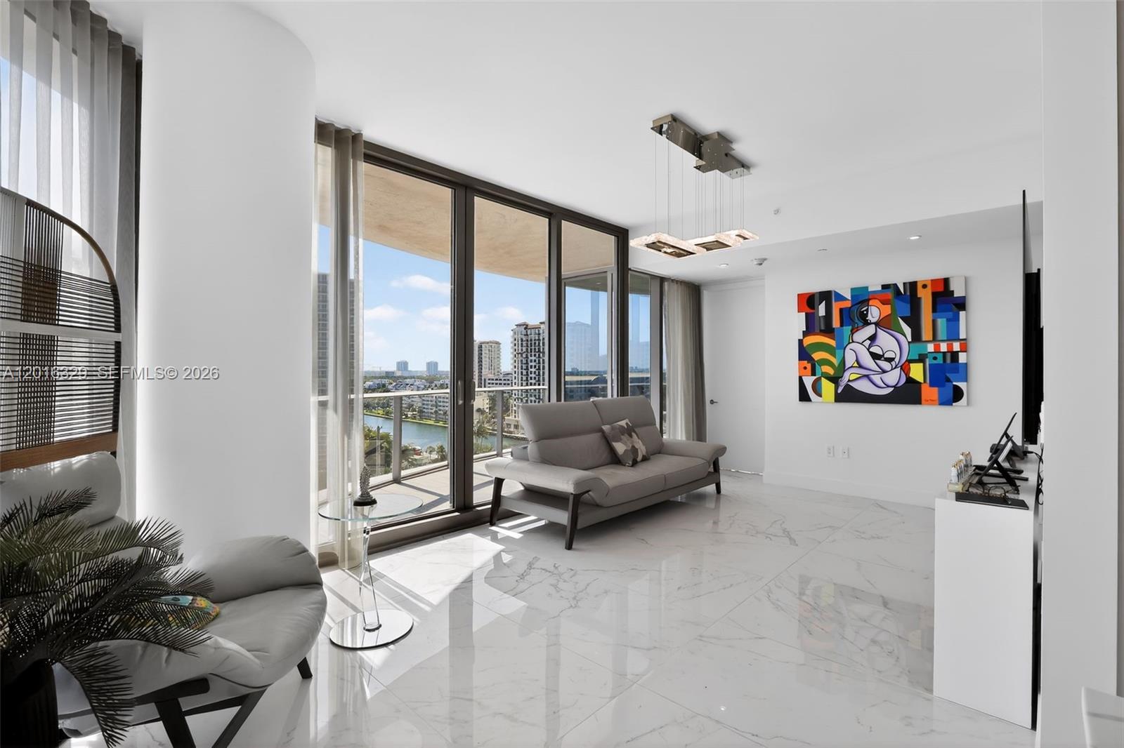 805 4 / 6 3204 sq. ft. $ 2026-05-11 0 Photo