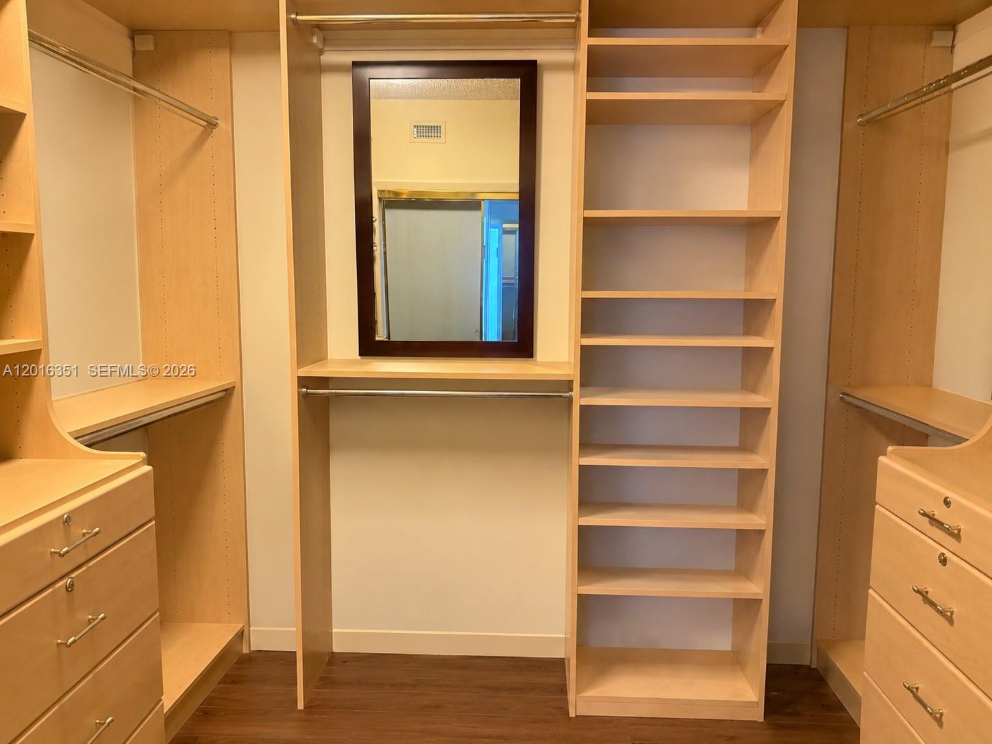 See details 2710 2 / 2 1750 sq. ft. $ 2026-05-11 0 Photo