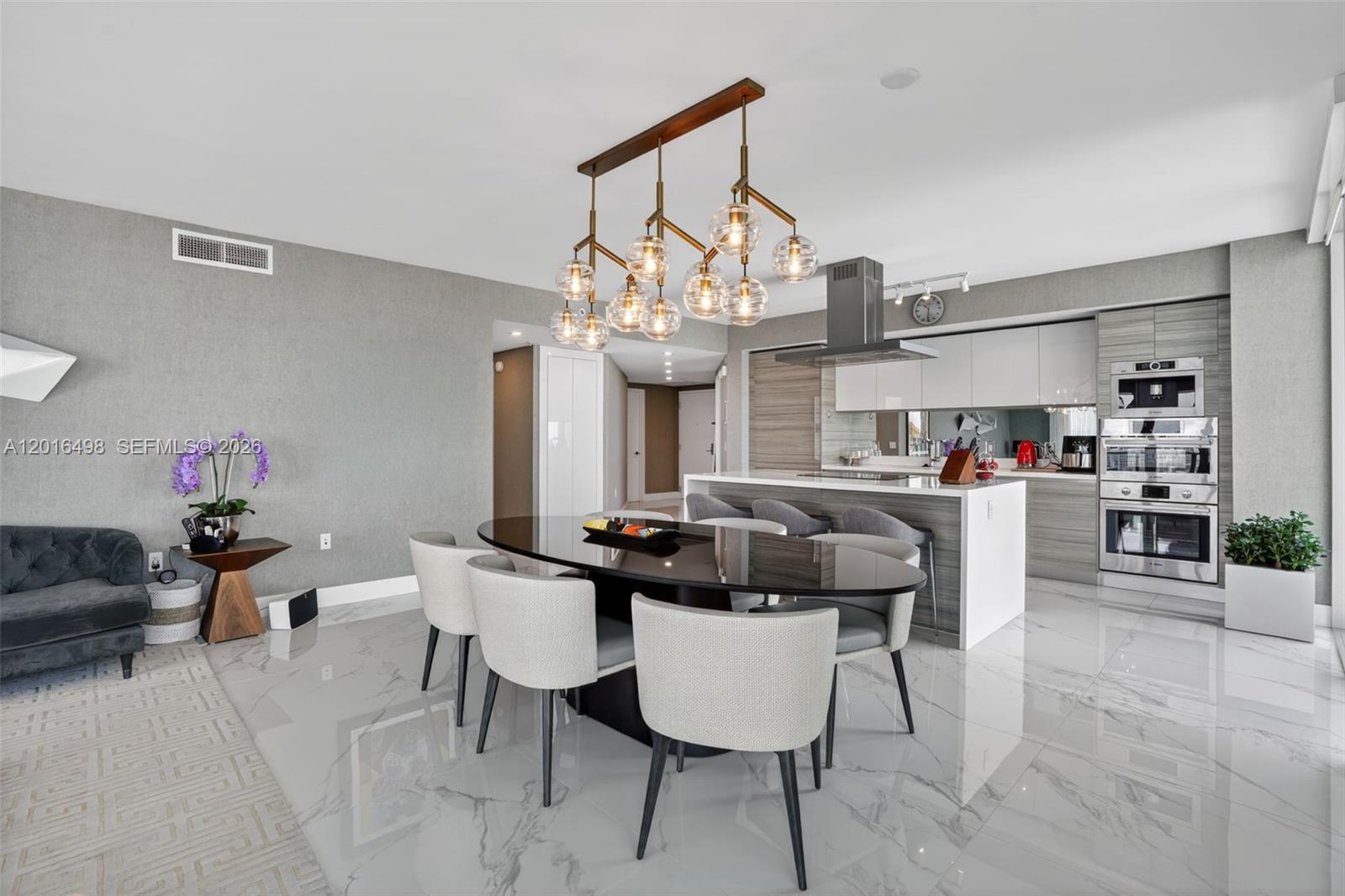 See details 5-2301 3 / 4 1892 sq. ft. $ 2026-05-26 0 Photo