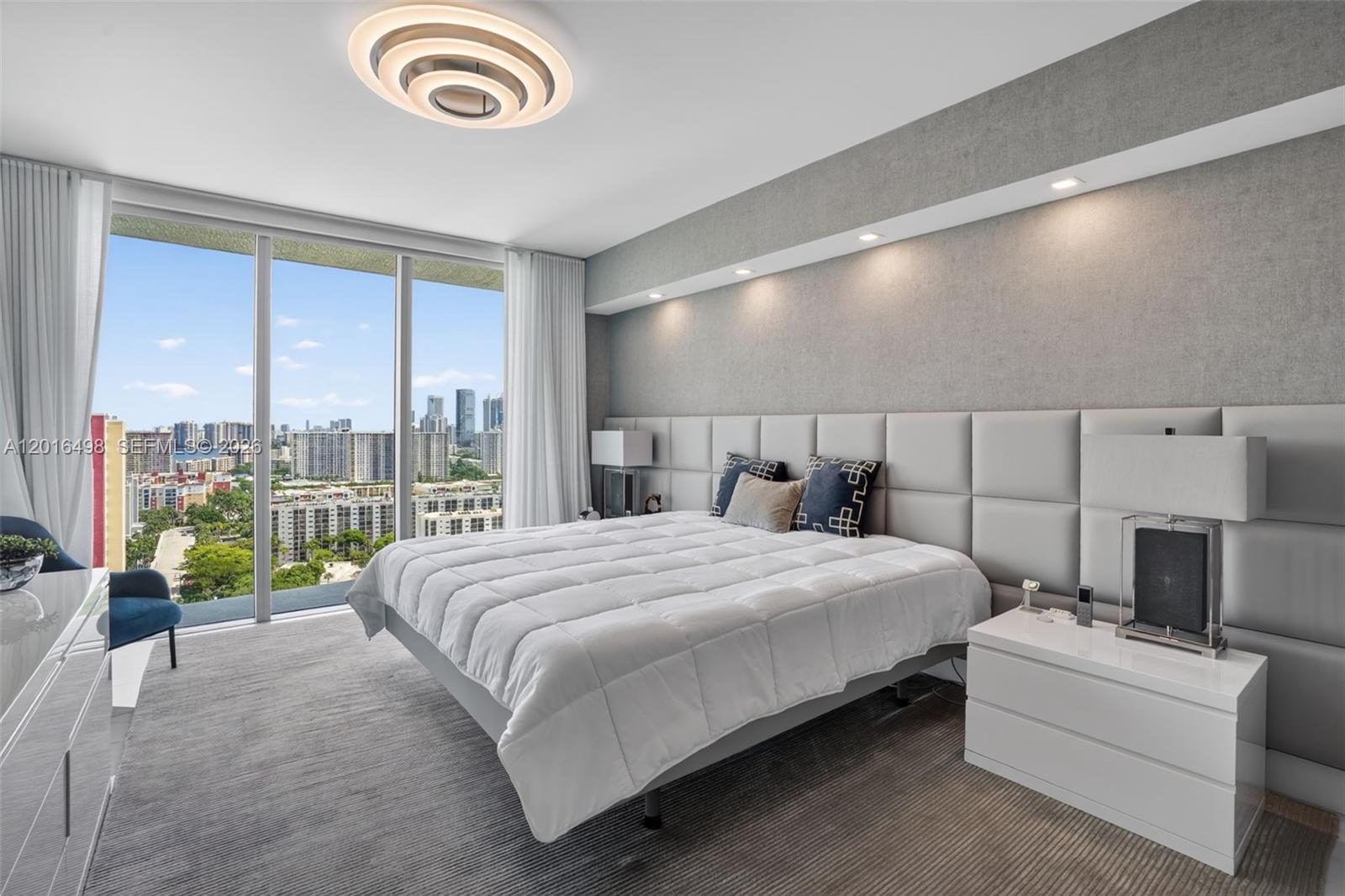 See details 5-2301 3 / 4 1892 sq. ft. $ 2026-05-26 0 Photo