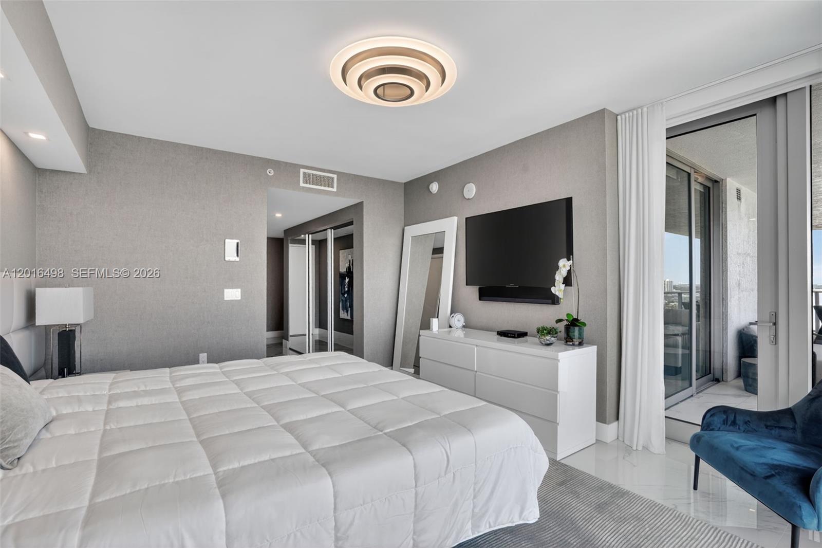See details 5-2301 3 / 4 1892 sq. ft. $ 2026-05-26 0 Photo