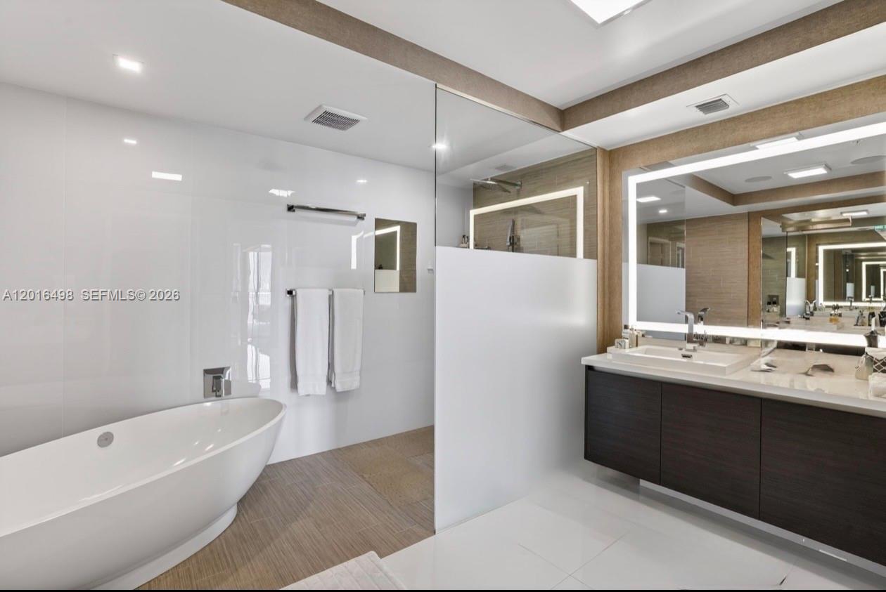 See details 5-2301 3 / 4 1892 sq. ft. $ 2026-05-26 0 Photo