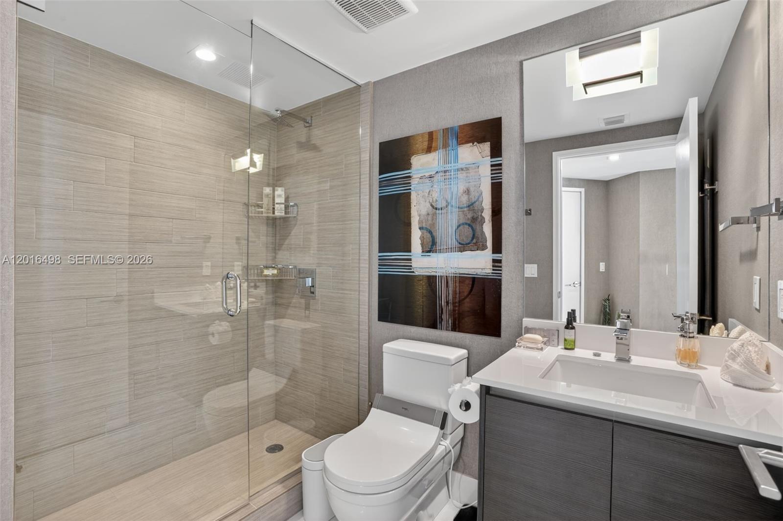 See details 5-2301 3 / 4 1892 sq. ft. $ 2026-05-26 0 Photo