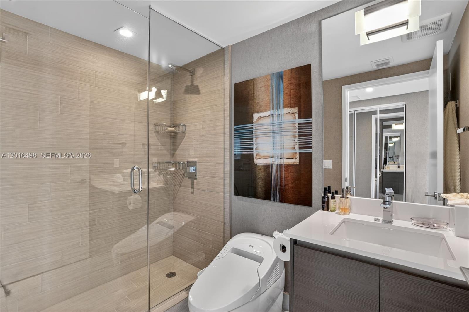 See details 5-2301 3 / 4 1892 sq. ft. $ 2026-05-26 0 Photo