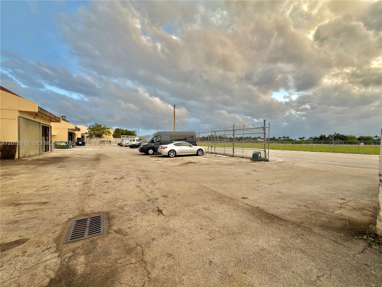 12  /   sq. ft. $ 2026-05-11 0 Photo