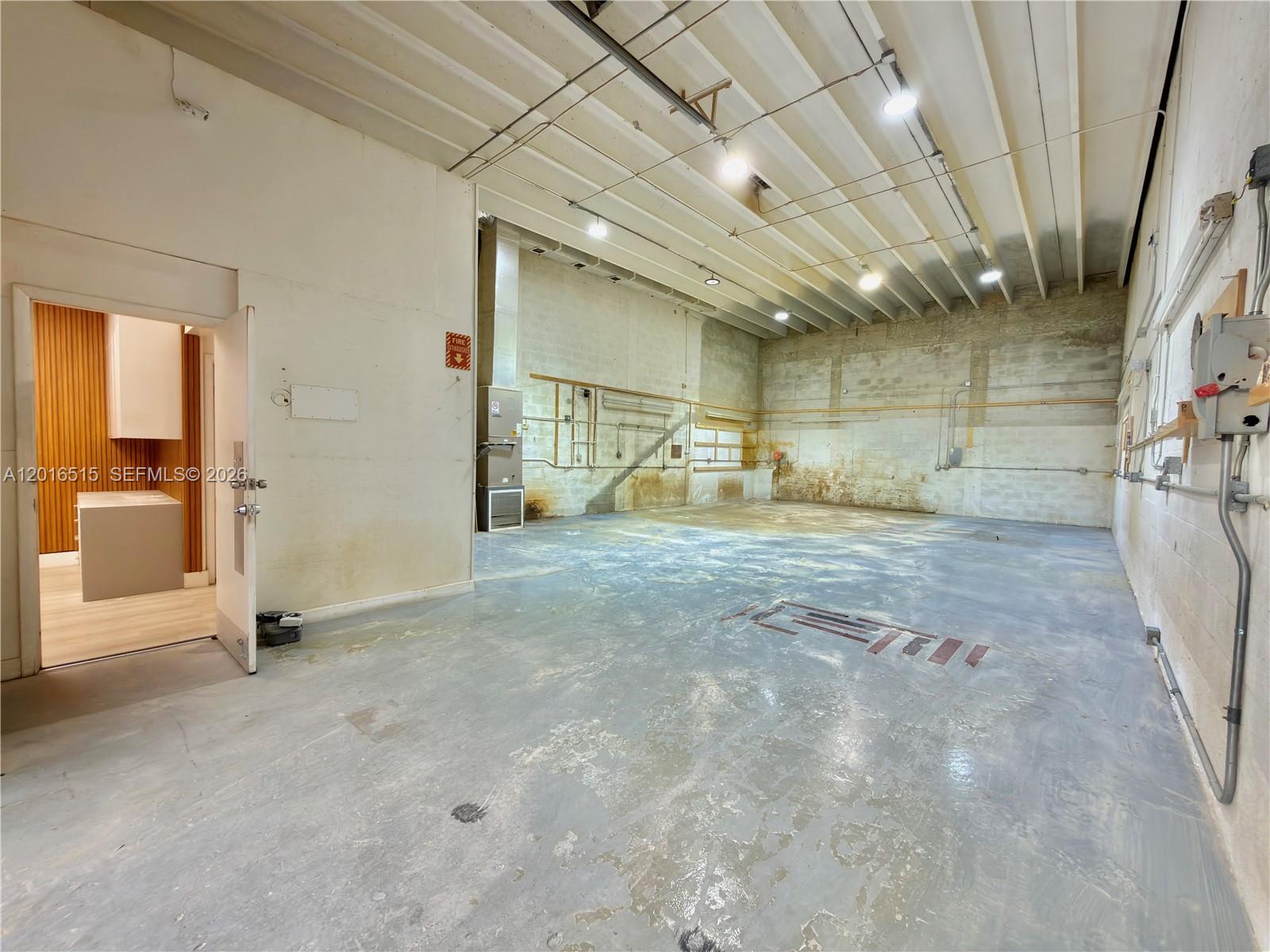 12  /   sq. ft. $ 2026-05-11 0 Photo