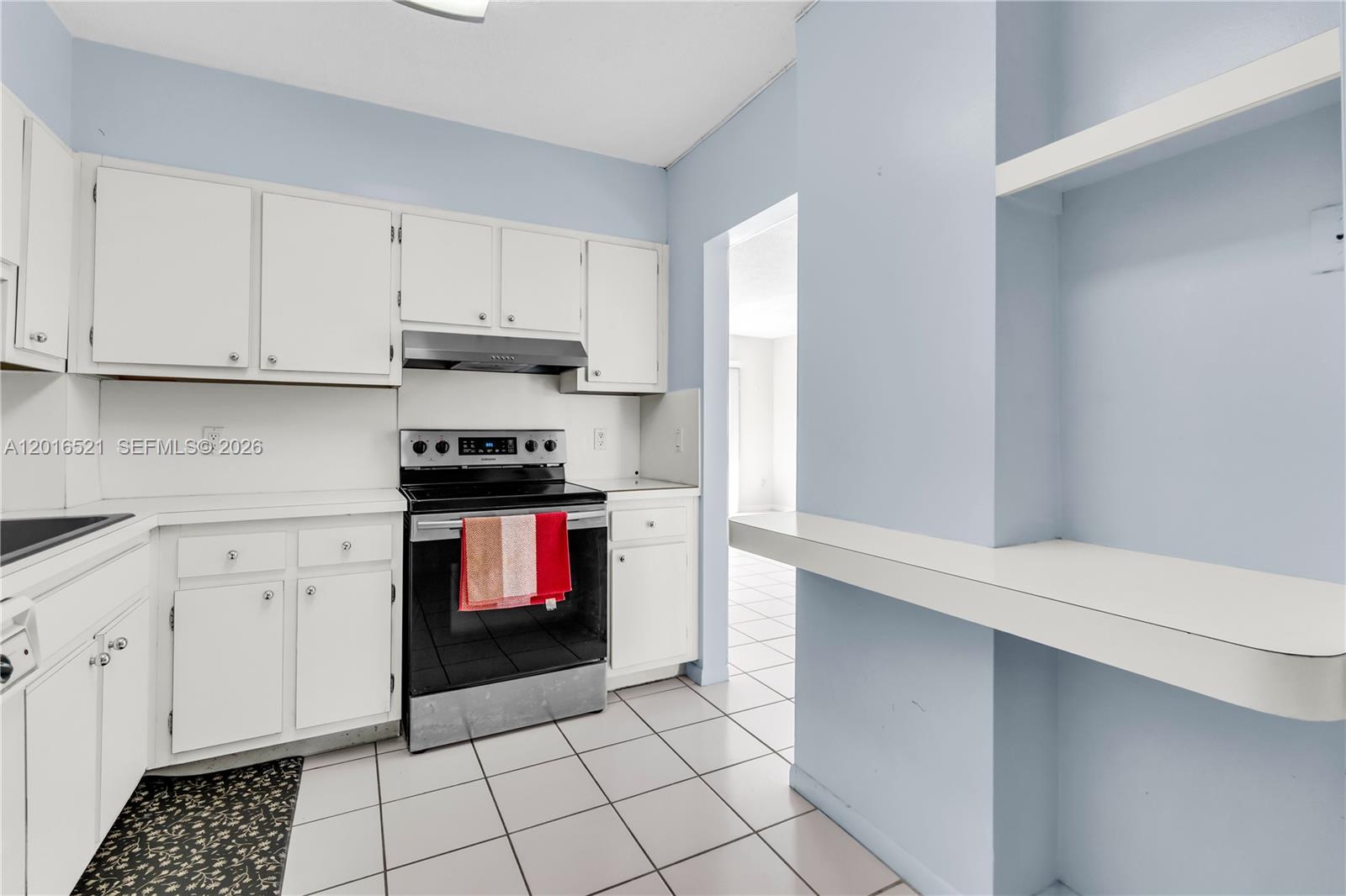 See details 812 2 / 2 1132 sq. ft. $ 2026-05-11 0 Photo