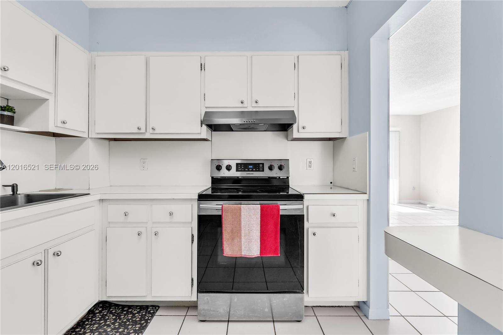 See details 812 2 / 2 1132 sq. ft. $ 2026-05-11 0 Photo