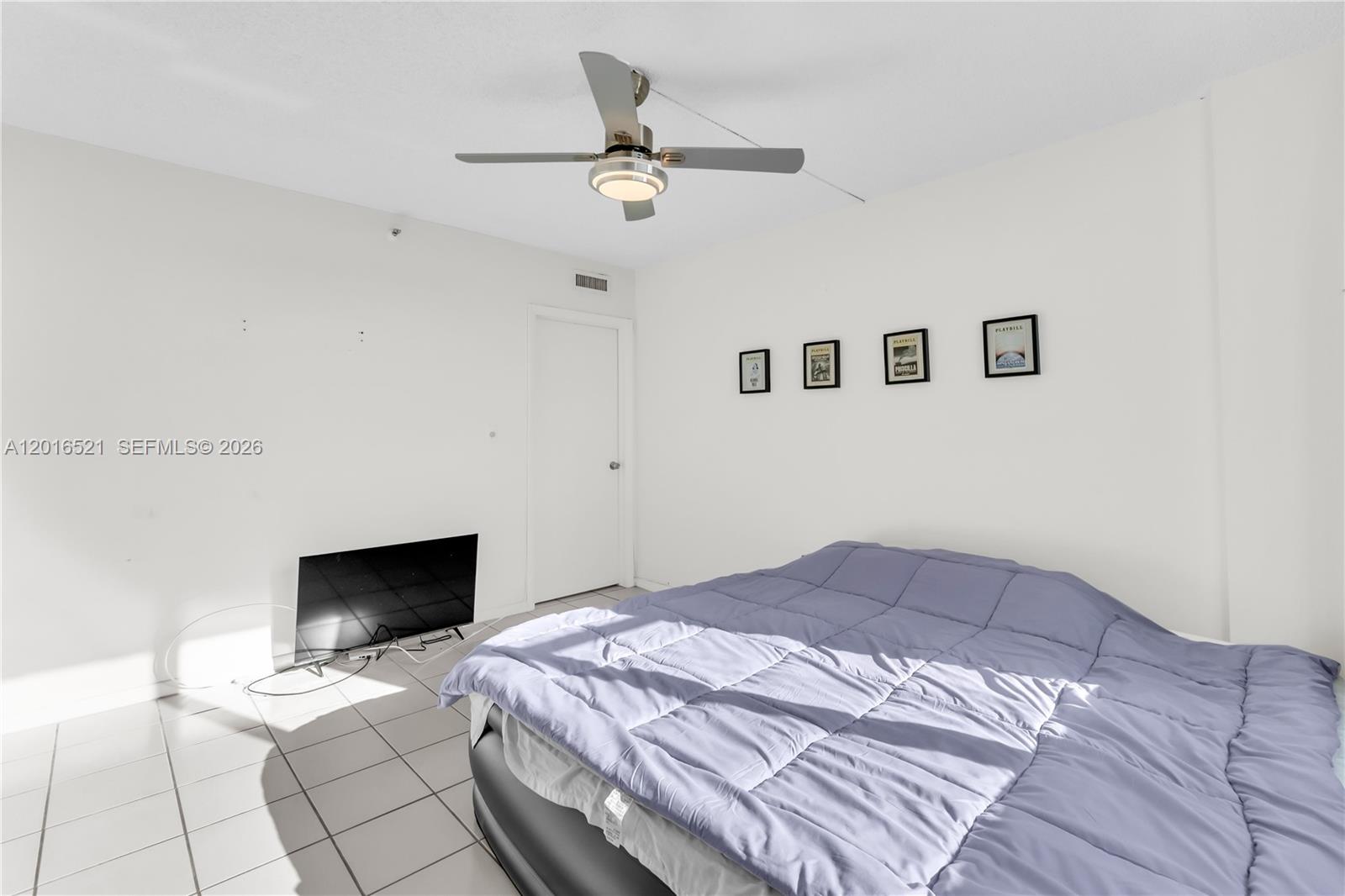 See details 812 2 / 2 1132 sq. ft. $ 2026-05-11 0 Photo