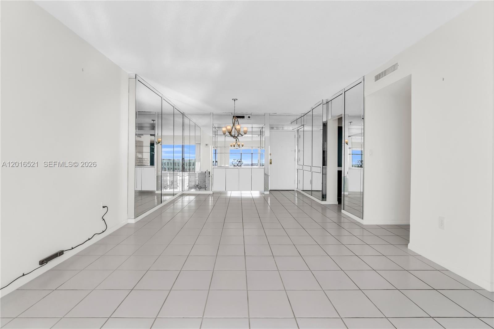 See details 812 2 / 2 1132 sq. ft. $ 2026-05-11 0 Photo