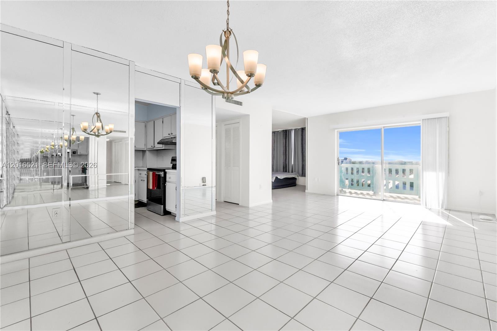 See details 812 2 / 2 1132 sq. ft. $ 2026-05-11 0 Photo