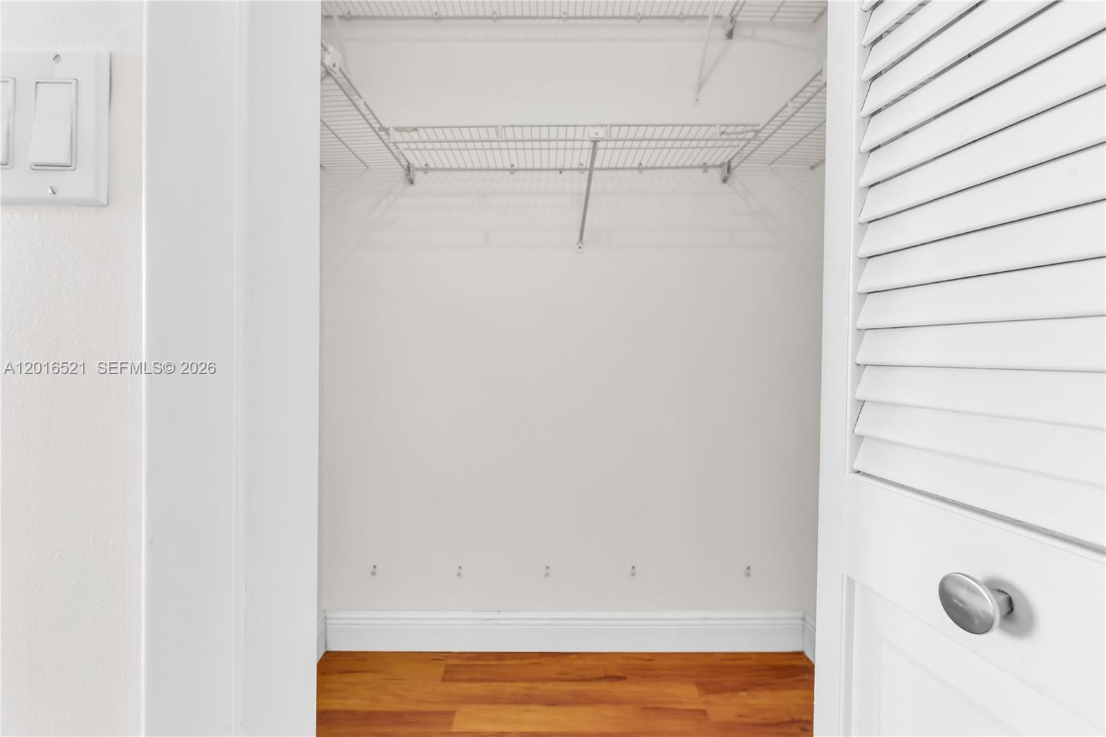 See details 812 2 / 2 1132 sq. ft. $ 2026-05-11 0 Photo